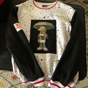 Like new sneaker head crew neck